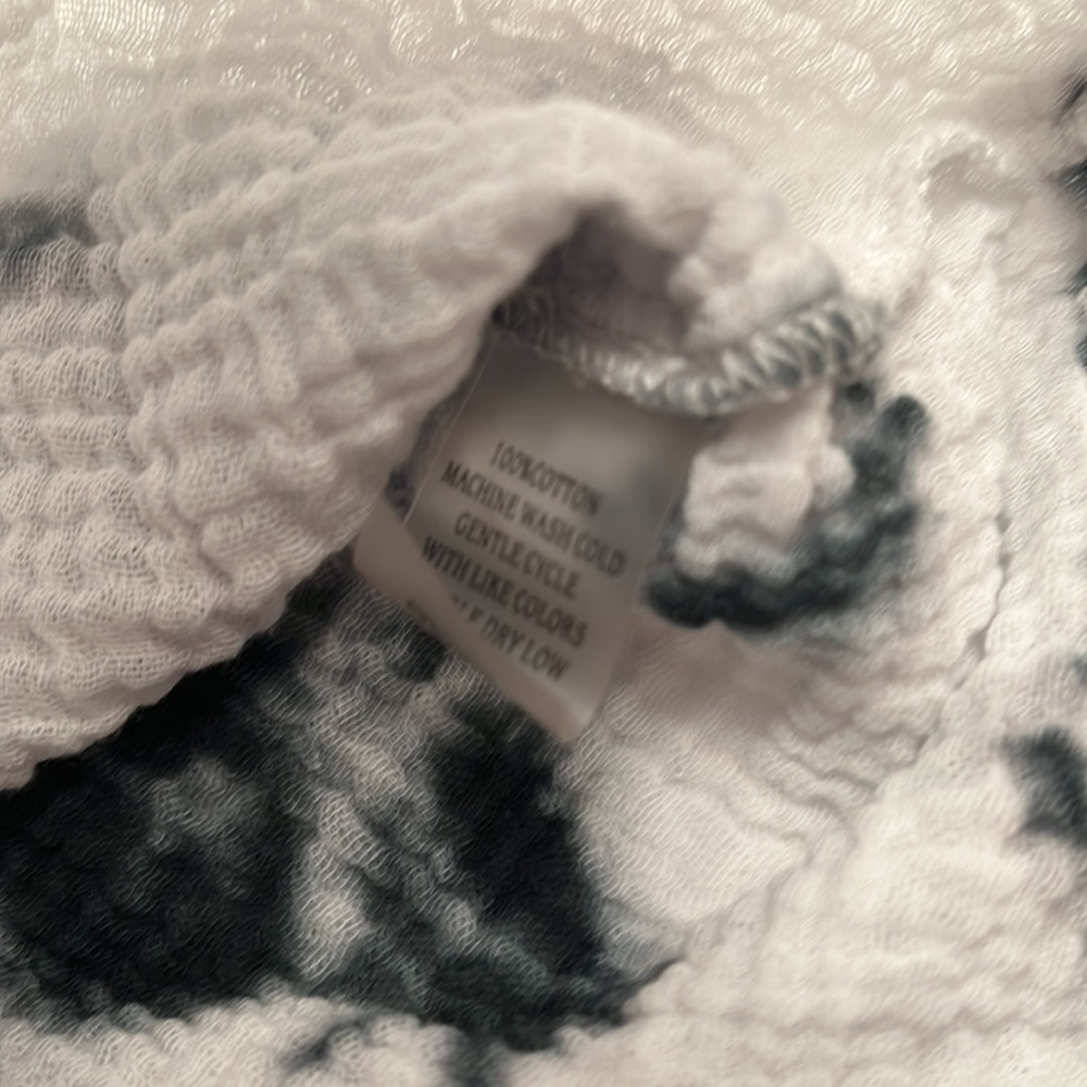 Stone and Sky black and white tie die gauzy button down top M - Picture 8 of 8